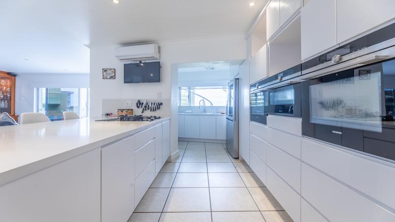 To Let 3 Bedroom Property for Rent in Van Riebeeckstrand Western Cape
